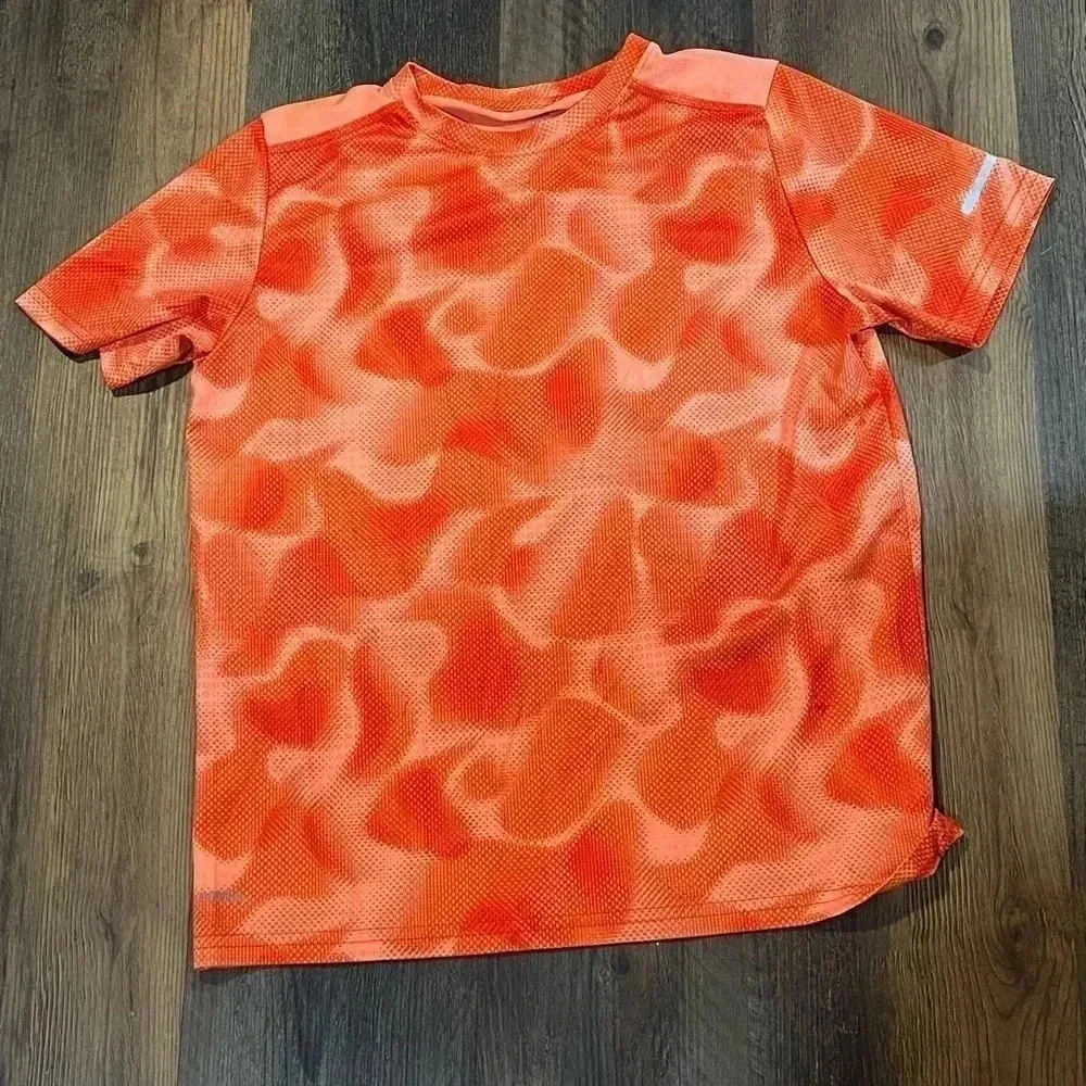 Athletic Works boys XXL (18) tee, 100% poly quick dry, EUC